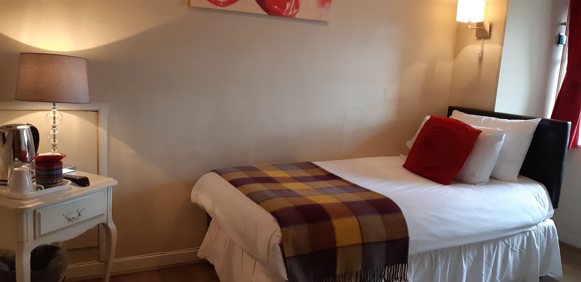 Отель Edinburgh Townhouse Экстерьер фото